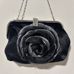 ❤️Laila Rowe Black & Gray Velvet Evening Bag